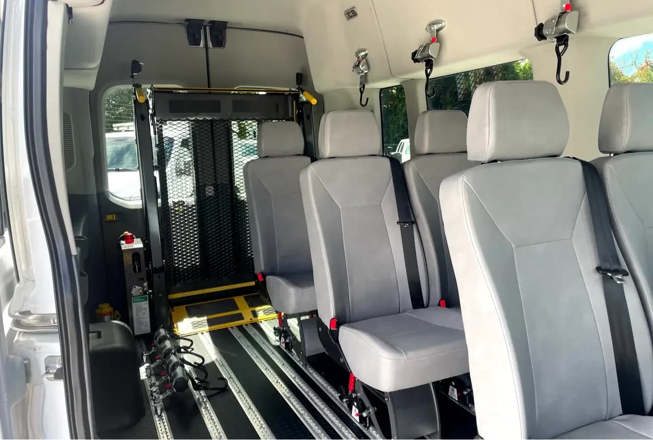 2018 Ford Transit 350 XL High Roof Passenger Van - Image 10