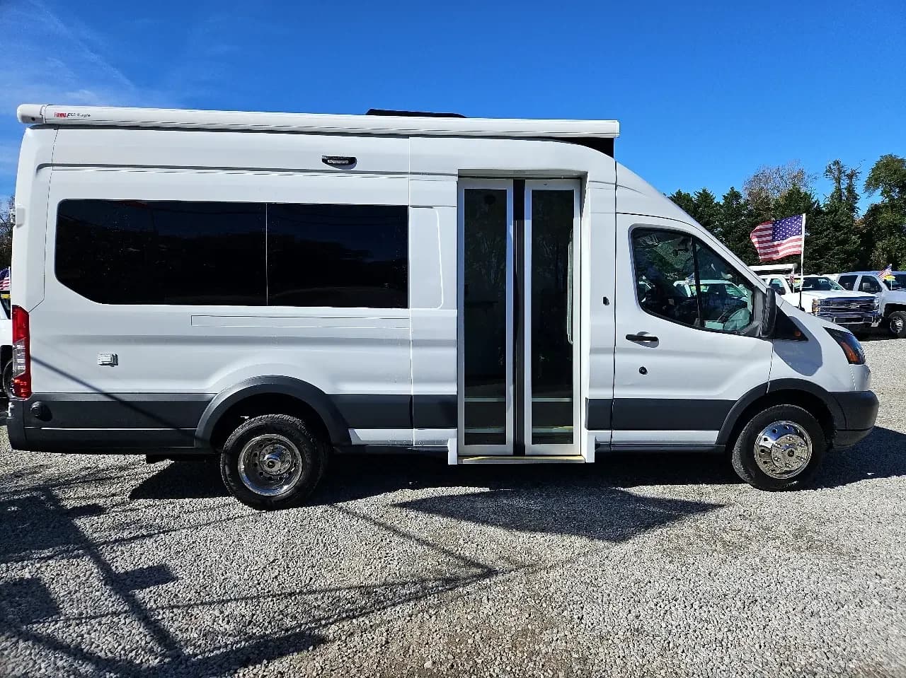 2019 Ford Transit T350 HD Passenger Van - Image 3