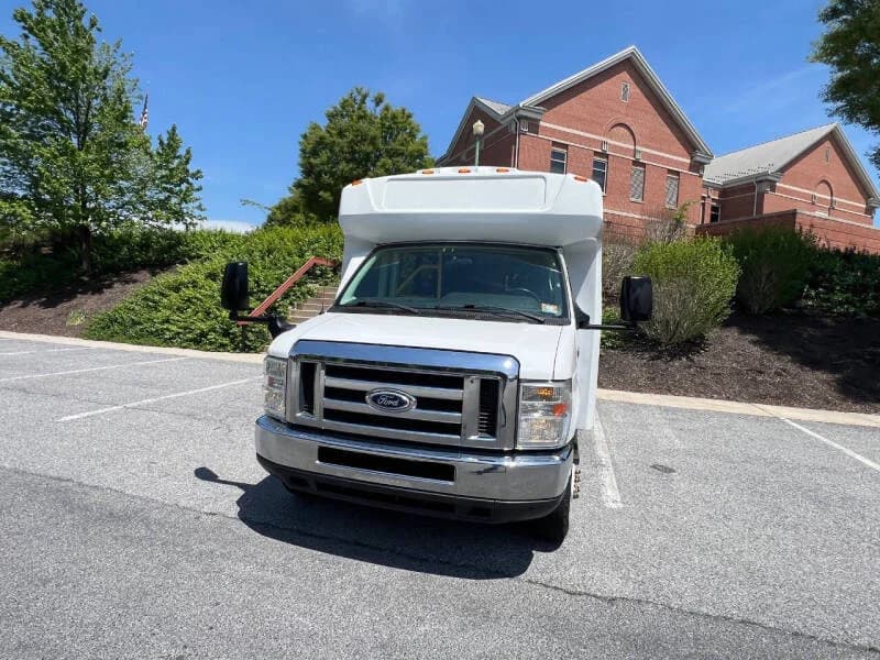 2016 Ford E450 ADA Shuttle Bus - Image 2