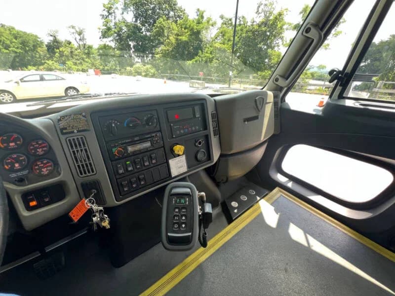 2015 IC HC Eldorado ADA Shuttle Bus - Image 9