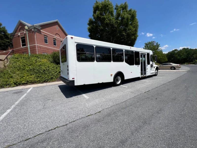 2015 IC HC Eldorado ADA Shuttle Bus - Image 4