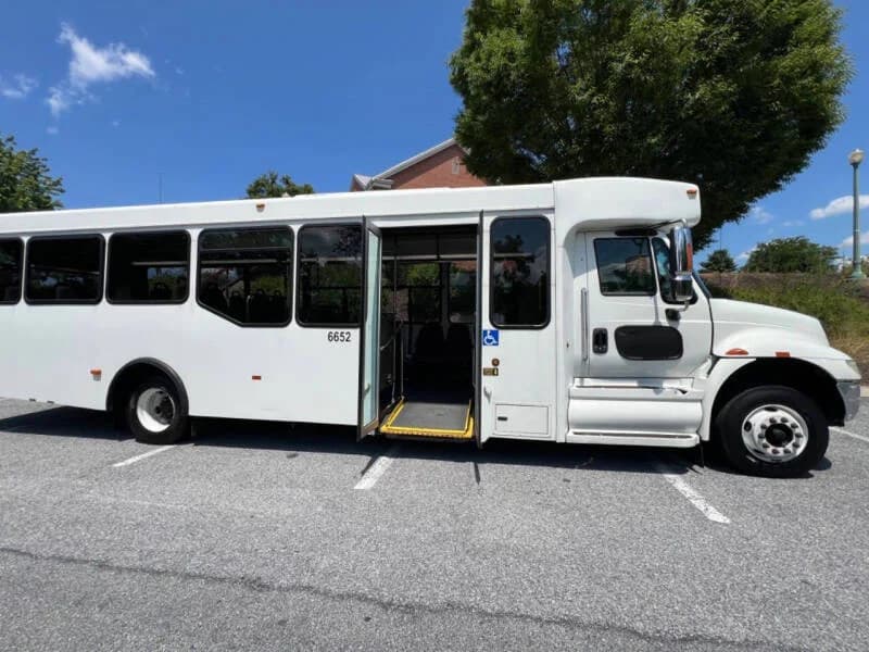 2015 IC HC Eldorado ADA Shuttle Bus - Image 6