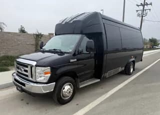 2018 Ford E450 bus
