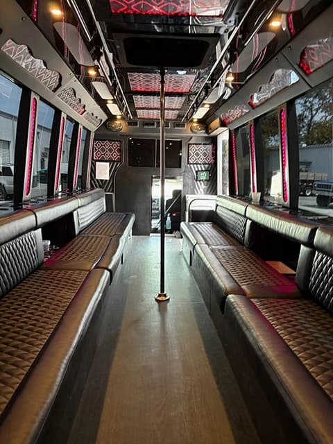 2018 Ford F550 Party Bus - Image 7