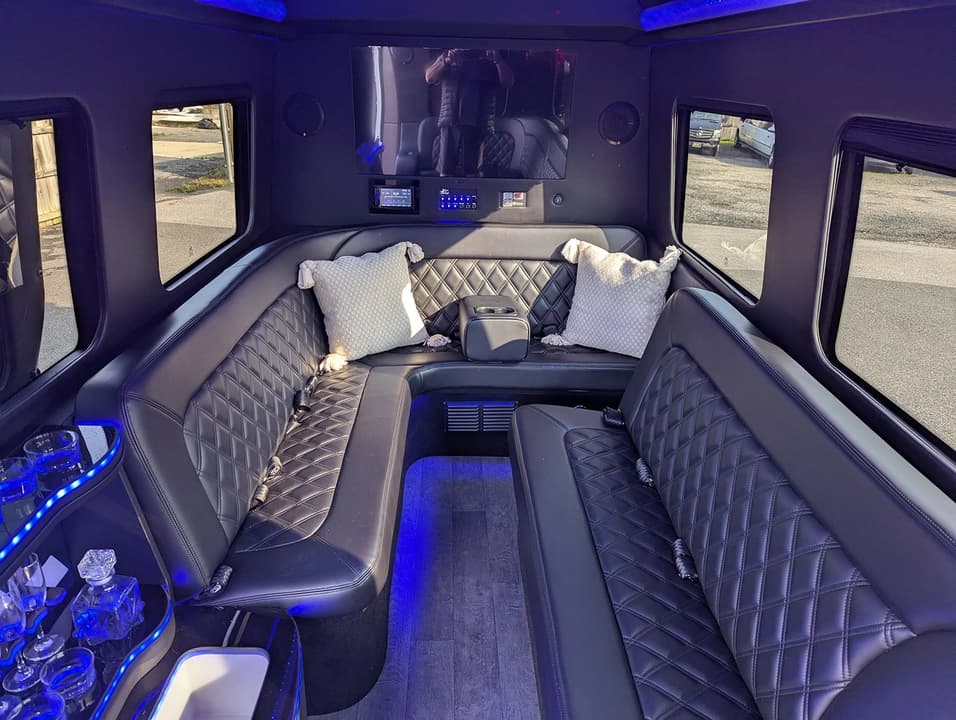 2022 Mercedes Benz Sprinter 3500 Limo Bus - Image 5