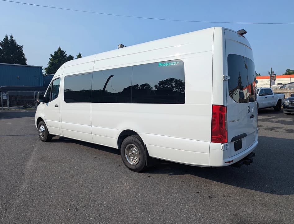 2022 Mercedes Benz Sprinter 3500 Limo Bus - Image 9