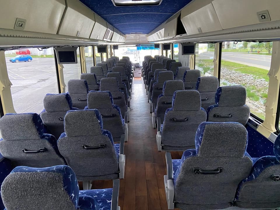 2007 MCI D4505 Coach Bus - Image 6