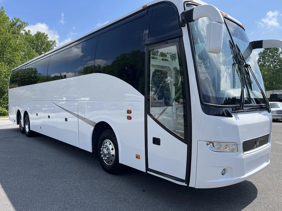 2013 Volvo 9700 Coach Bus - Image 10