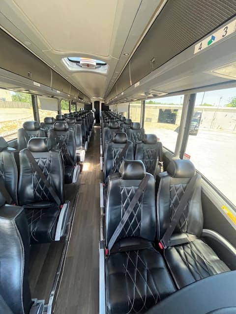 2018 MCI J4500 Coach Bus - Image 6