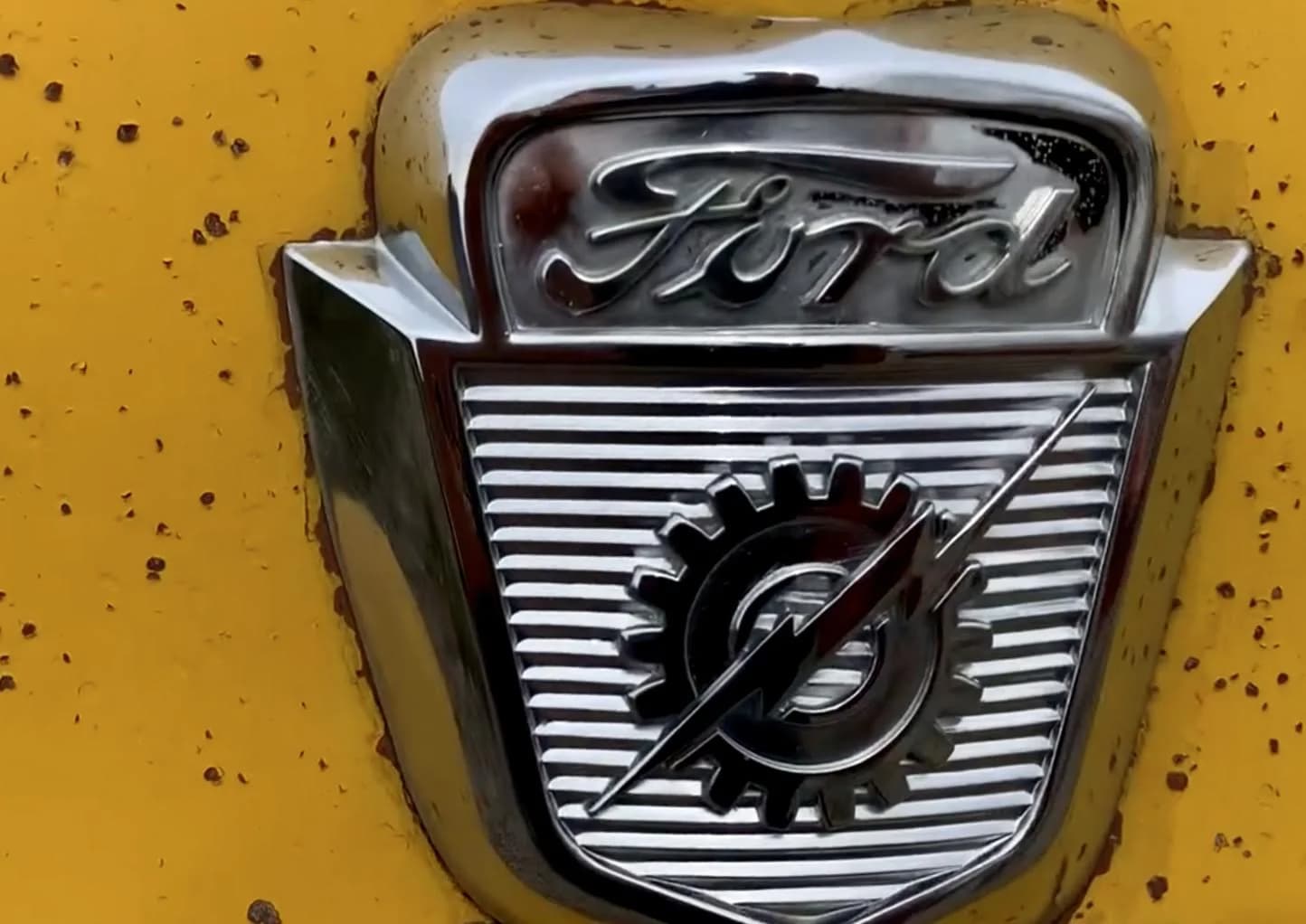 1954 Ford B500 - Image 10
