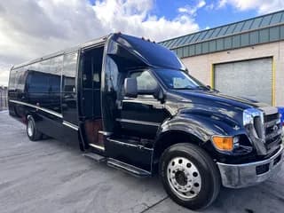 2013 Ford F650 bus
