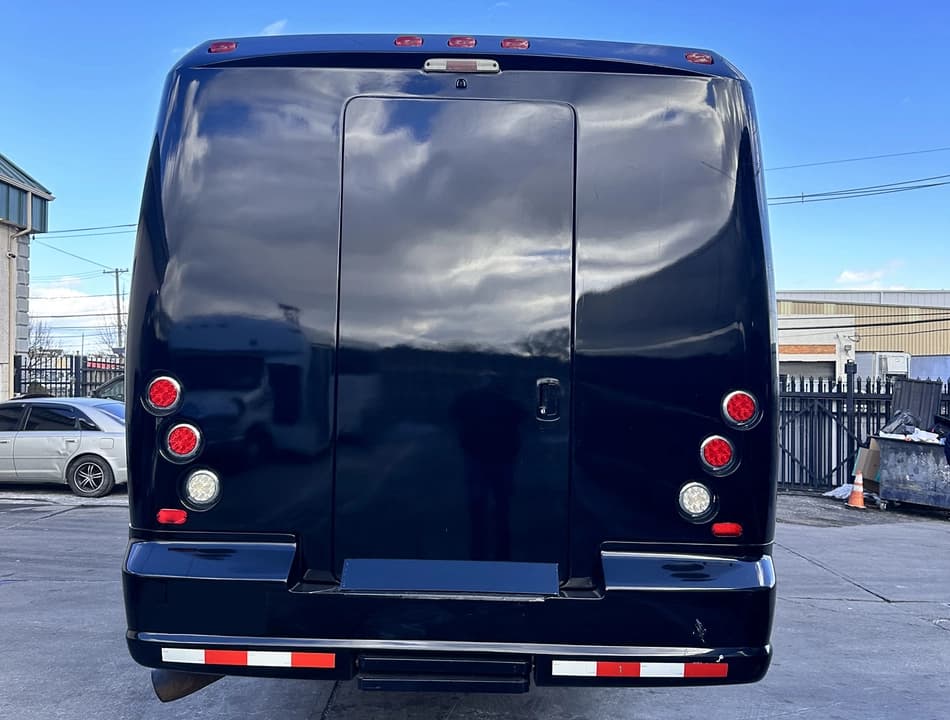 2013 Ford F650 Grech Executive Shuttle Bus - Image 3