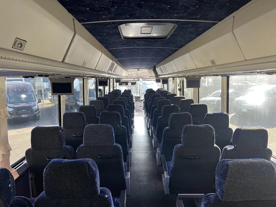 2008 MCI D4505 Coach Bus - Image 6