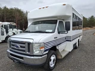 2017 Ford E450 bus