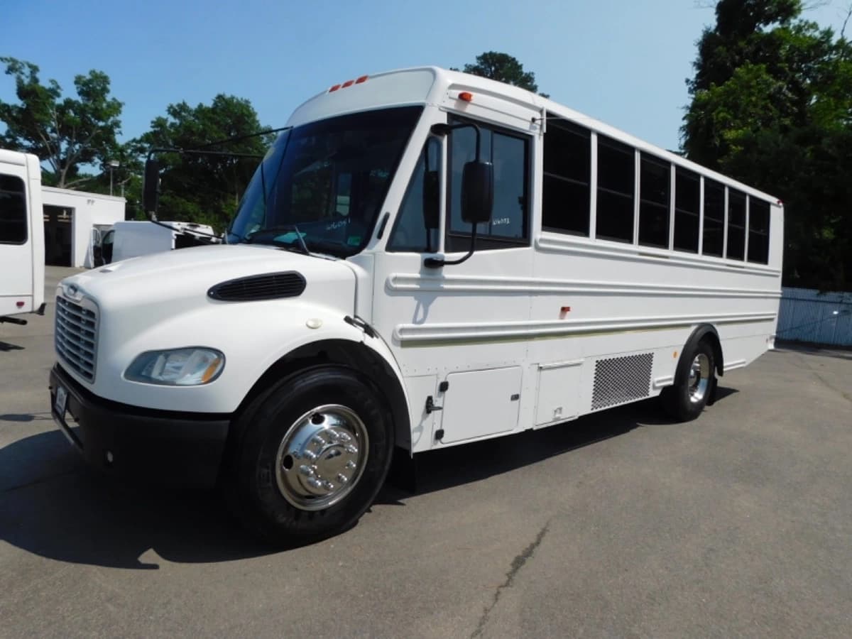 2013 Freightliner Thomas B2 Shuttle Bus - Image 1