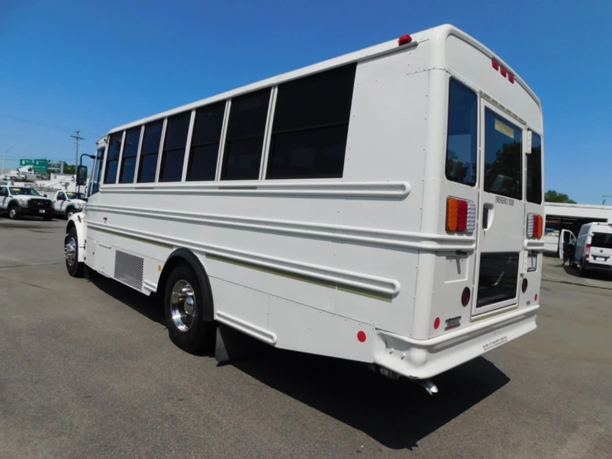 2013 Freightliner Thomas B2 Shuttle Bus - Image 2