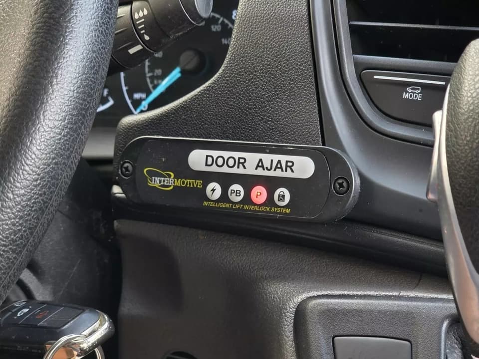 2020 Ford Transit ADA Passenger Van - Image 17