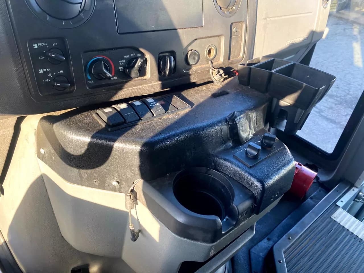 2017 Ford Econoline ADA Shuttle Bus - Image 18