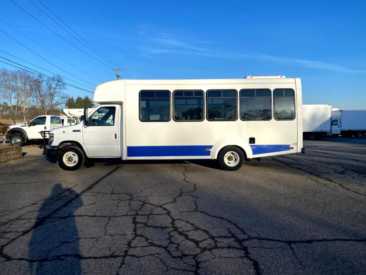 2017 Ford Econoline ADA Shuttle Bus - Image 4