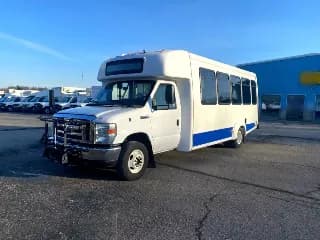 2017 Ford Econoline bus