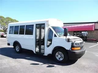2018 Chevrolet Express 3500 bus