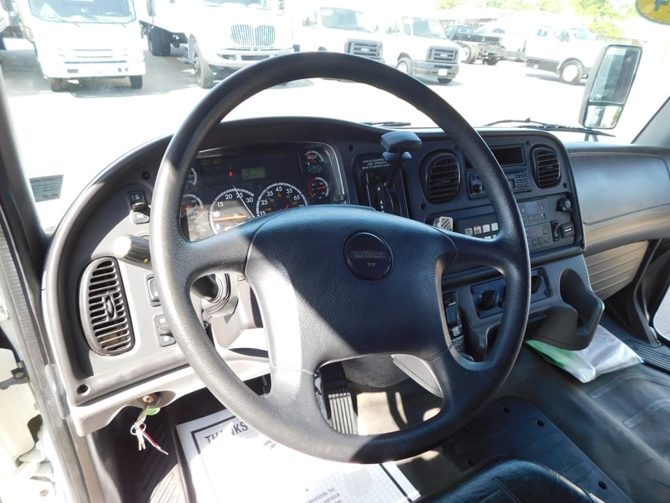 2014 Freightliner M2 Coach Bus - Image 7