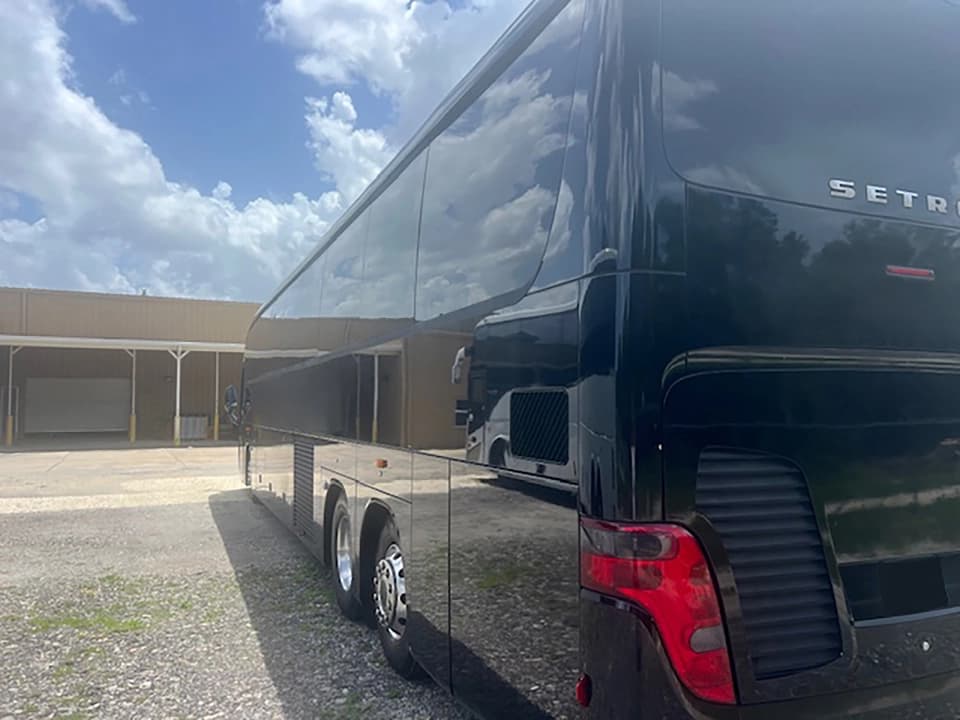 2017 Setra S407CC Motor Coach - Image 5
