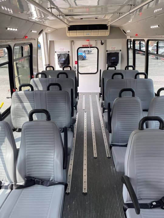 2012 Ford E450 Cutaway - Image 18