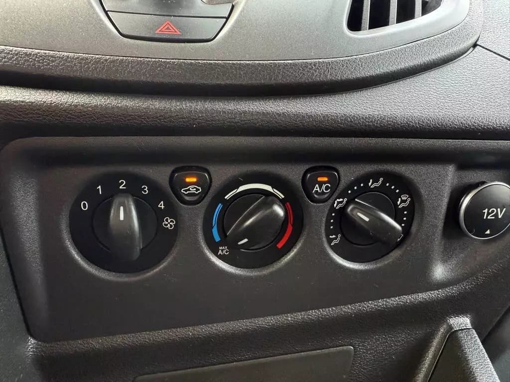 2016 Ford Transit Passenger Van - Image 15