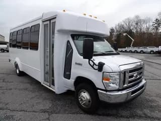 2018 Ford E450 bus