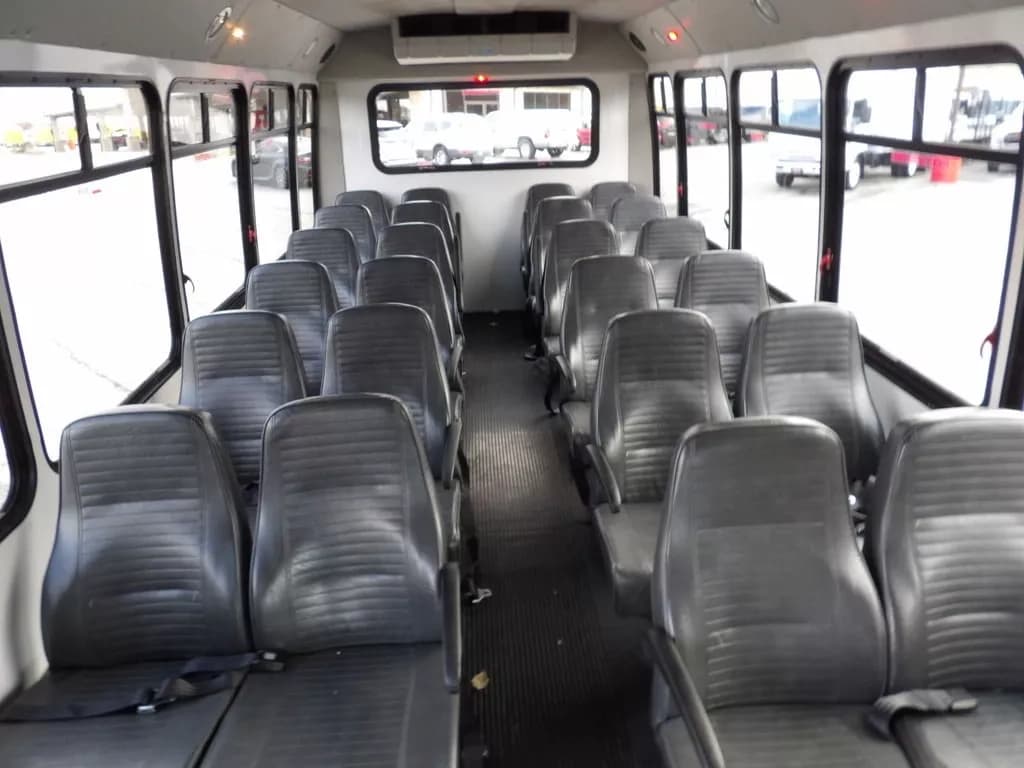 2018 Ford E450 Shuttle Bus - Image 12
