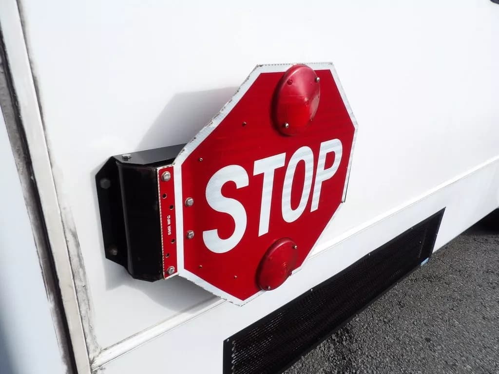 2018 Ford E450 Shuttle Bus - Image 28