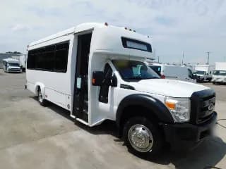 2013 Ford F550 bus