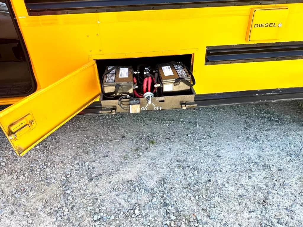 2010 Chevrolet 4500 Mini School Bus - Image 38