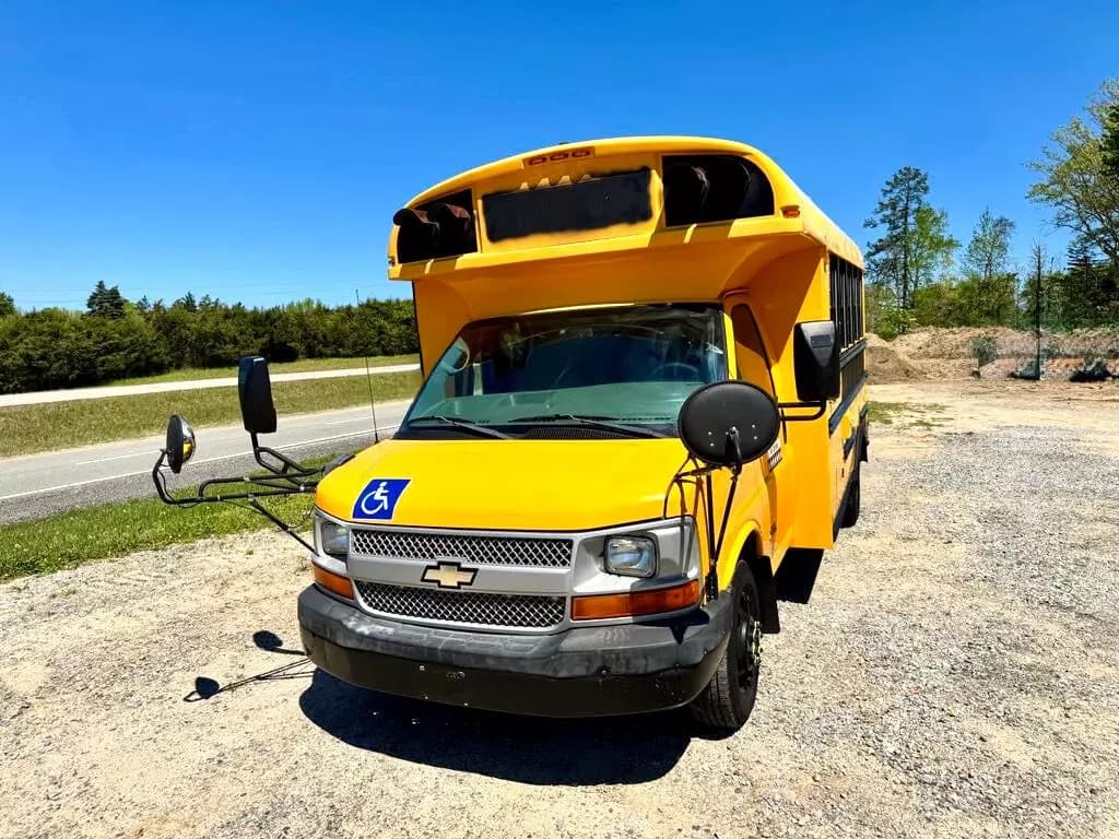 2010 Chevrolet 4500 Mini School Bus - Image 43