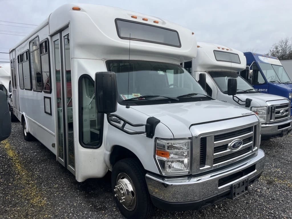 2017 Ford E450 ADA Shuttle Bus - Image 3
