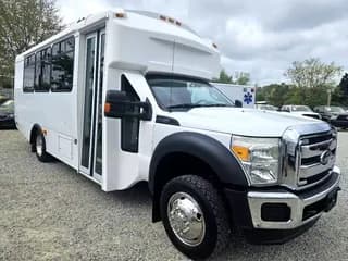 2015 Ford F550 bus
