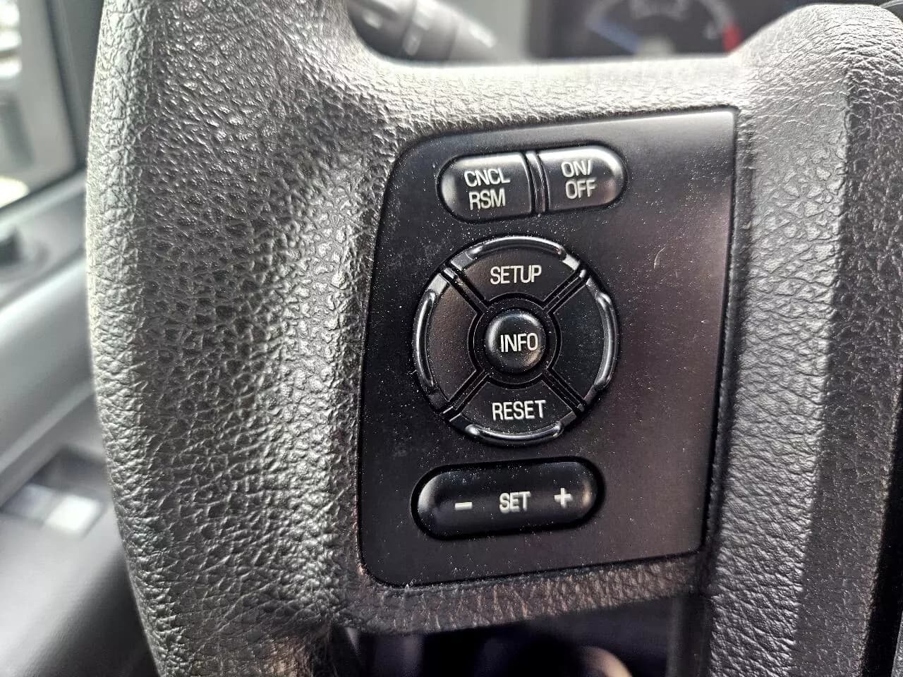 2015 Ford F550 Shuttle Bus - Image 42