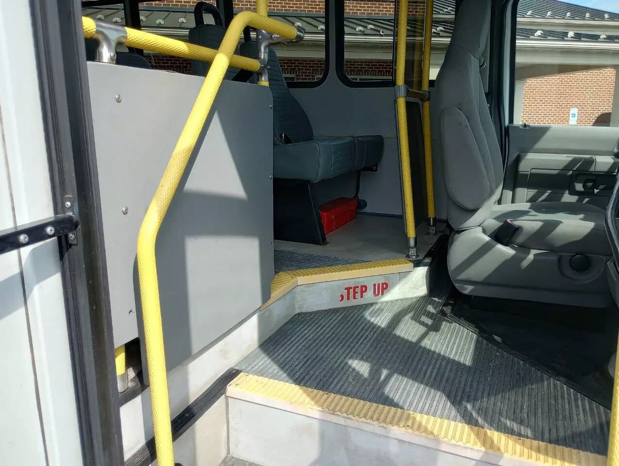 2014 Ford E450 ADA Shuttle Bus - Image 3