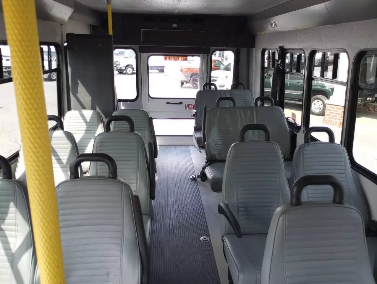 2014 Ford E450 ADA Shuttle Bus - Image 5