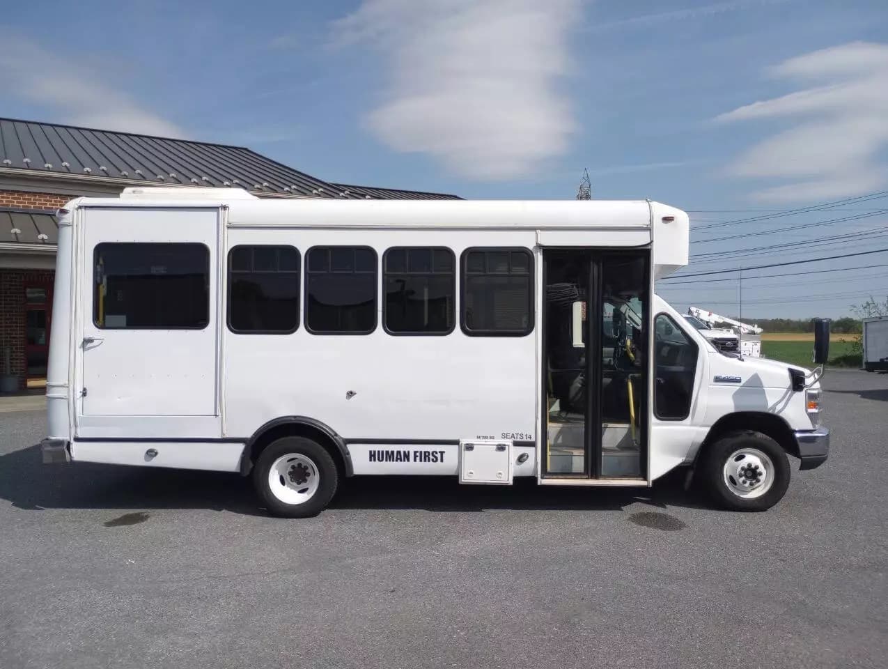 2014 Ford E450 ADA Shuttle Bus - Image 8