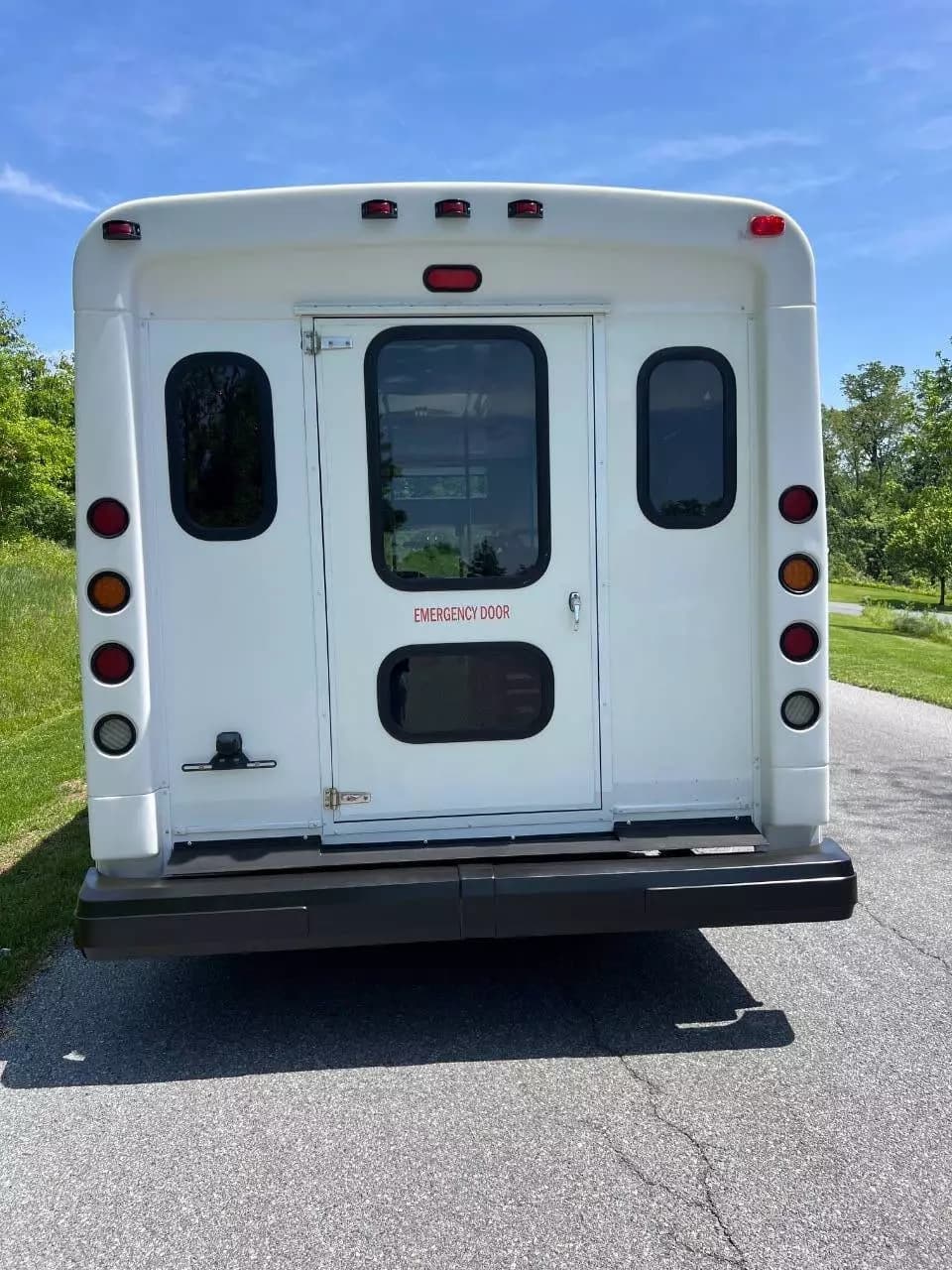 2017 Ford E450 ADA Shuttle Bus - Image 14