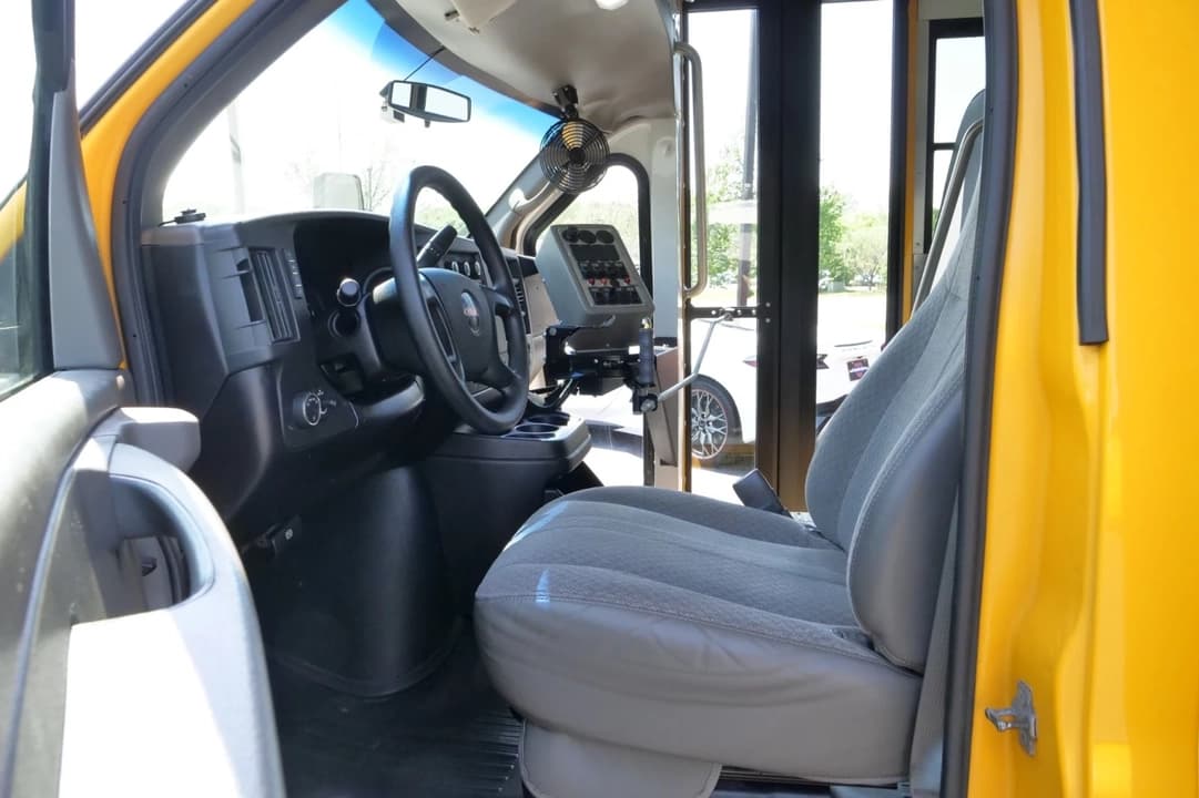 2011 GMC Savana ADA School Bus - Image 17