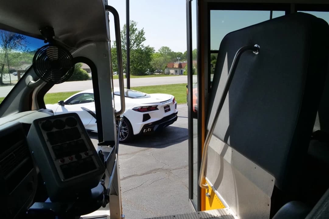 2011 GMC Savana ADA School Bus - Image 25