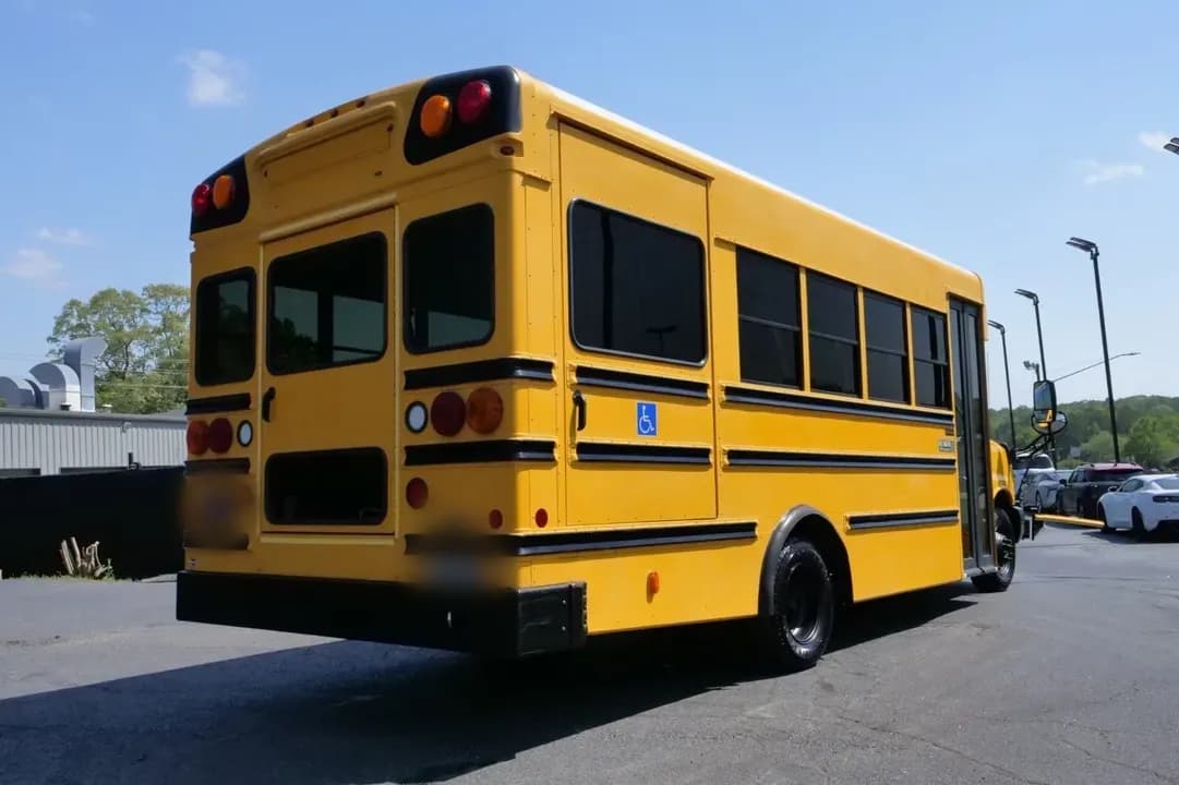 2011 GMC Savana ADA School Bus - Image 3