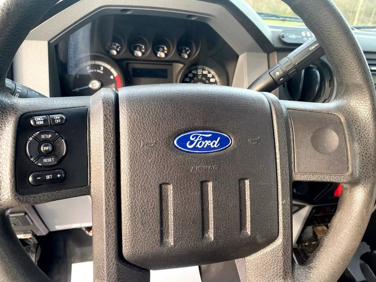 2016 Ford F550 Defender ADA Shuttle Bus - Image 22