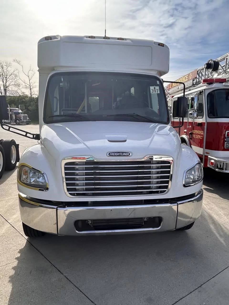 2018 Freightliner S2106 ADA Shuttle Bus - Image 6