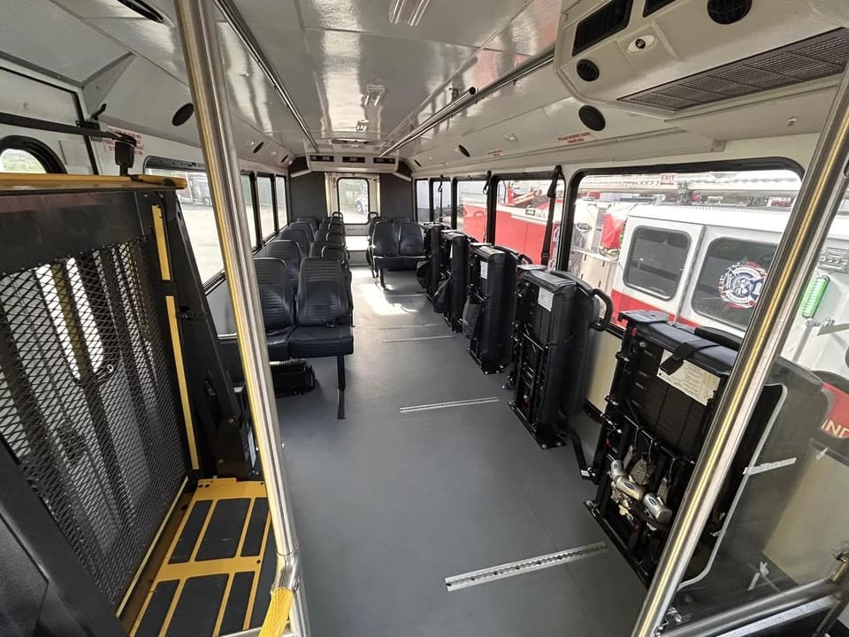 2018 Freightliner S2106 ADA Shuttle Bus - Image 13