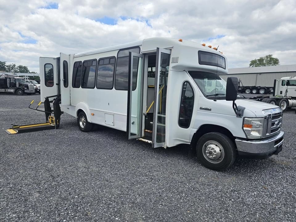 2012 Ford E450 Shuttle Bus - Image 1