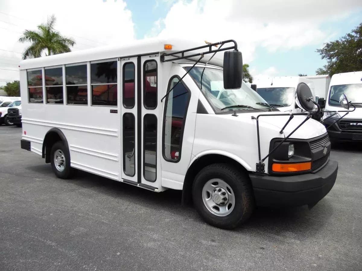 2008 Chevrolet Express 3500 Collins Shuttle Bus - Image 1